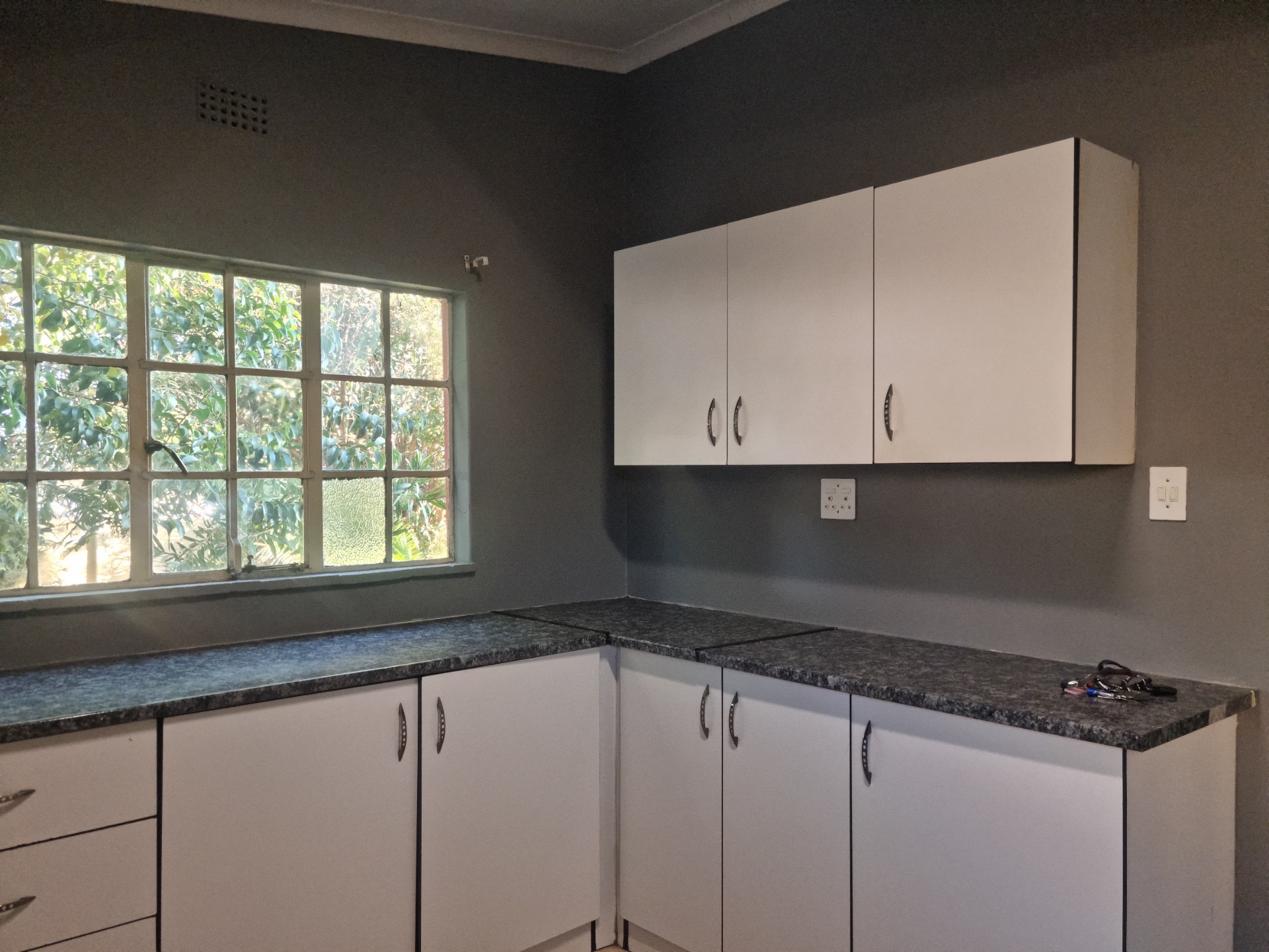 Fabulous 3 Bed house with a 2 Bed Cottage in Eldorado Park Ext 4