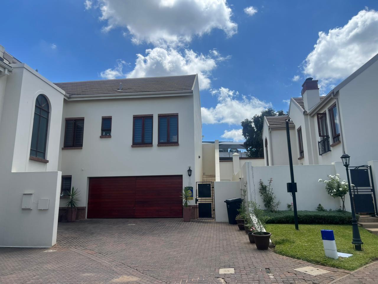 1 Bed Studio Apartment To Rent in Bryanston, Sandton