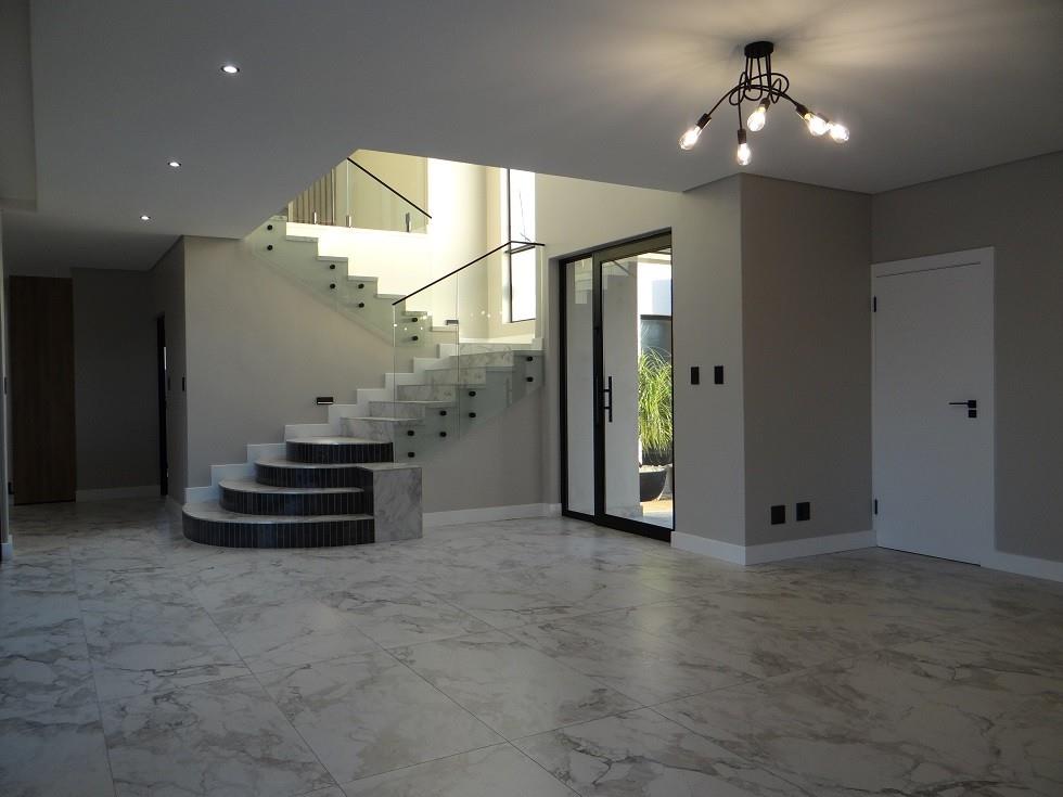 5 Bedroom House For Sale in Midstream Heights, Midstream Estate, Centurion