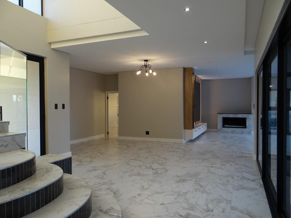 5 Bedroom House For Sale in Midstream Heights, Midstream Estate, Centurion