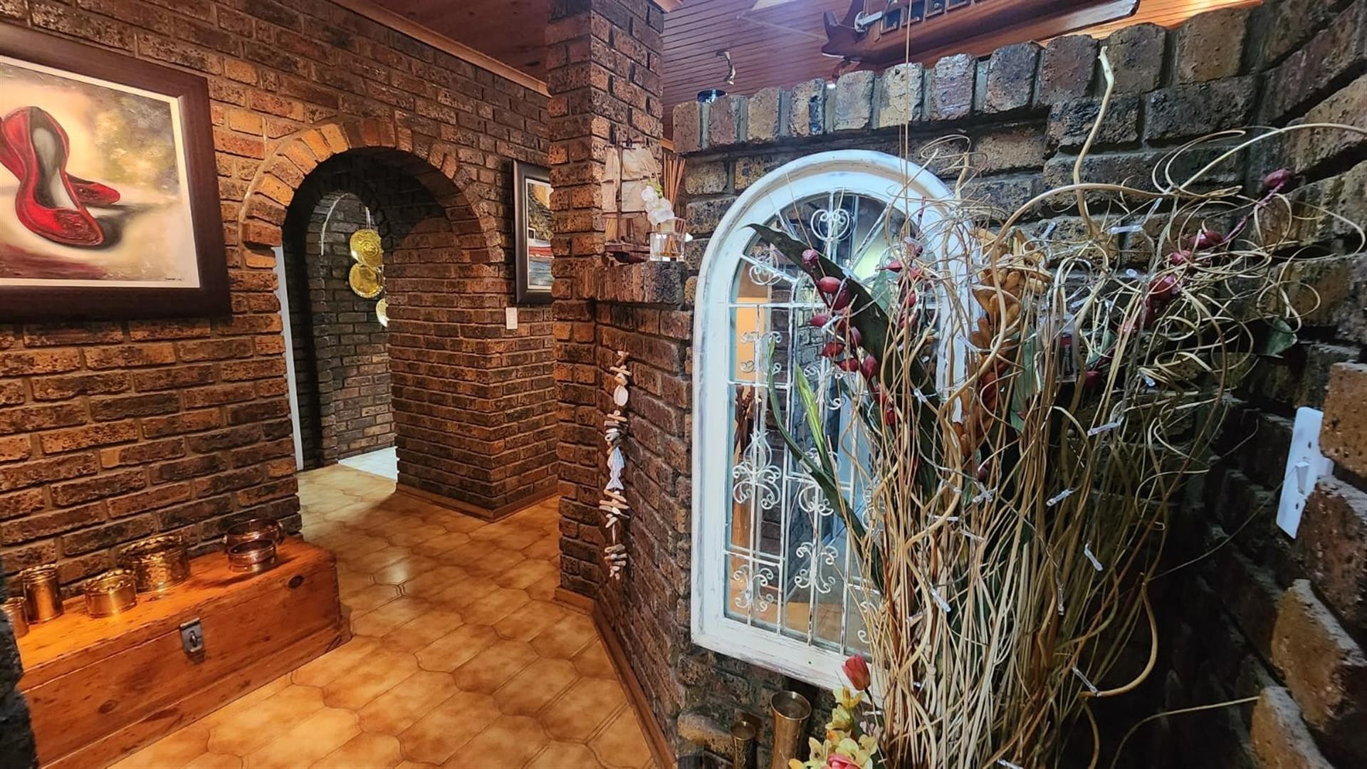 3 bedroom 2 bathroom house in Gated community - Springs