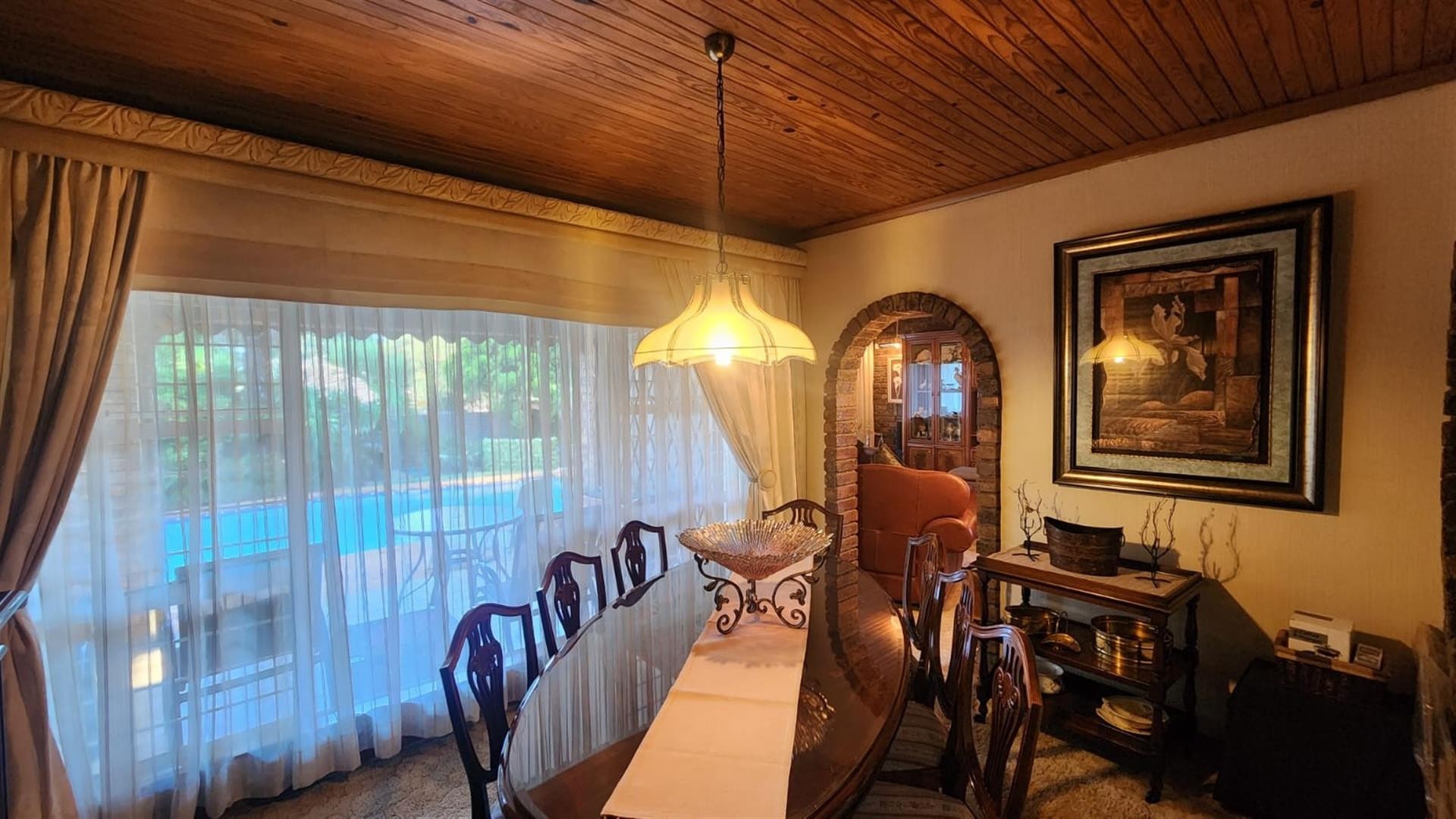 3 bedroom 2 bathroom house in Gated community - Springs