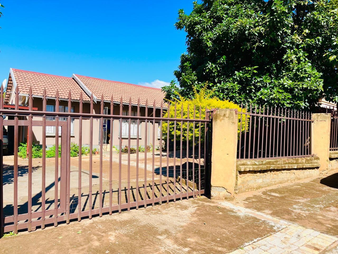 House For Sale in Tlhabane West, Rustenburg, North West