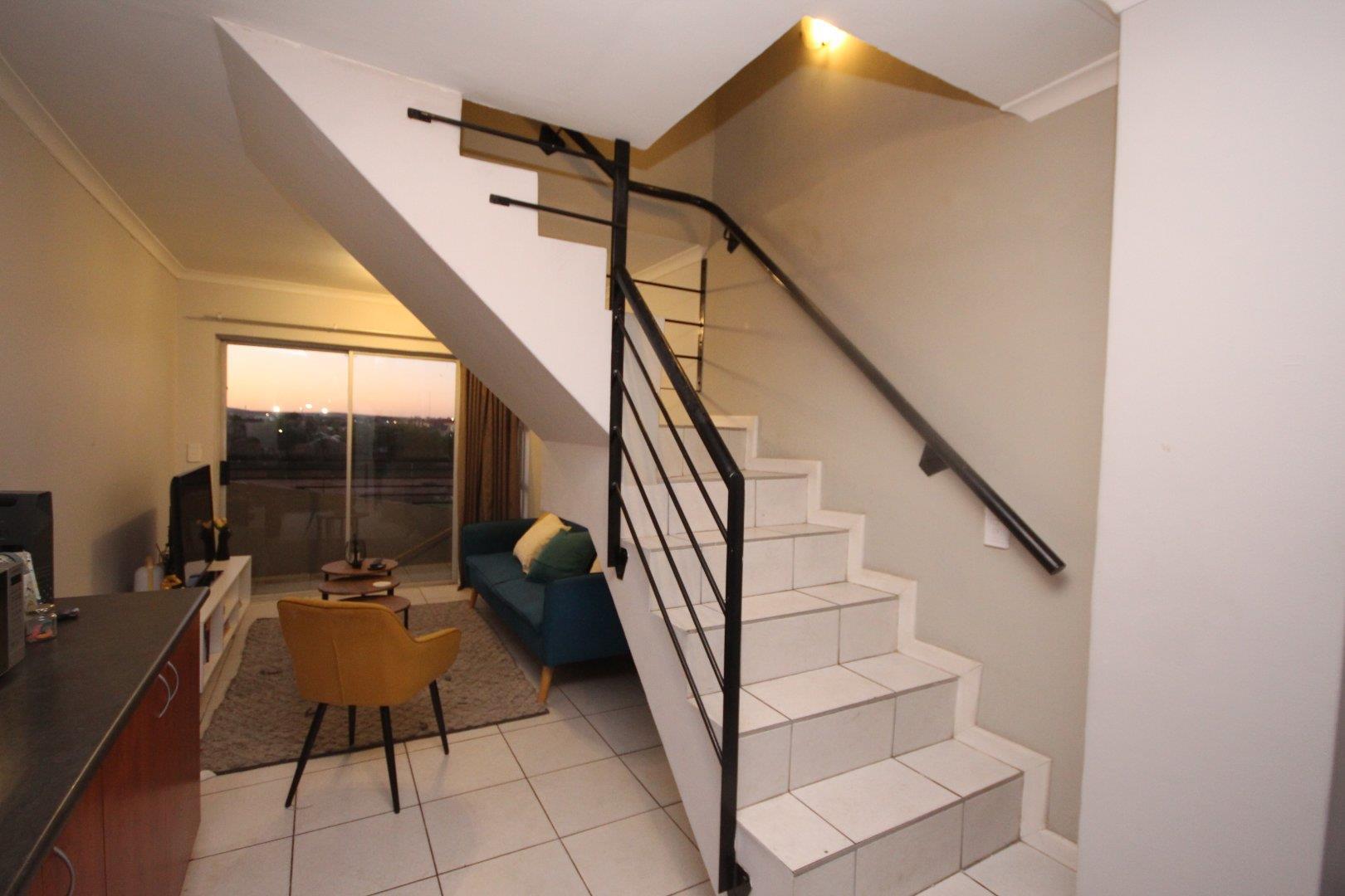 Apartment For Sale in Uitziht, Kraaifontein