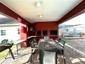 Exclusive Coastal Retreat with Lagoon and Ocean Views - Aston Bay, Jeffreys Bay