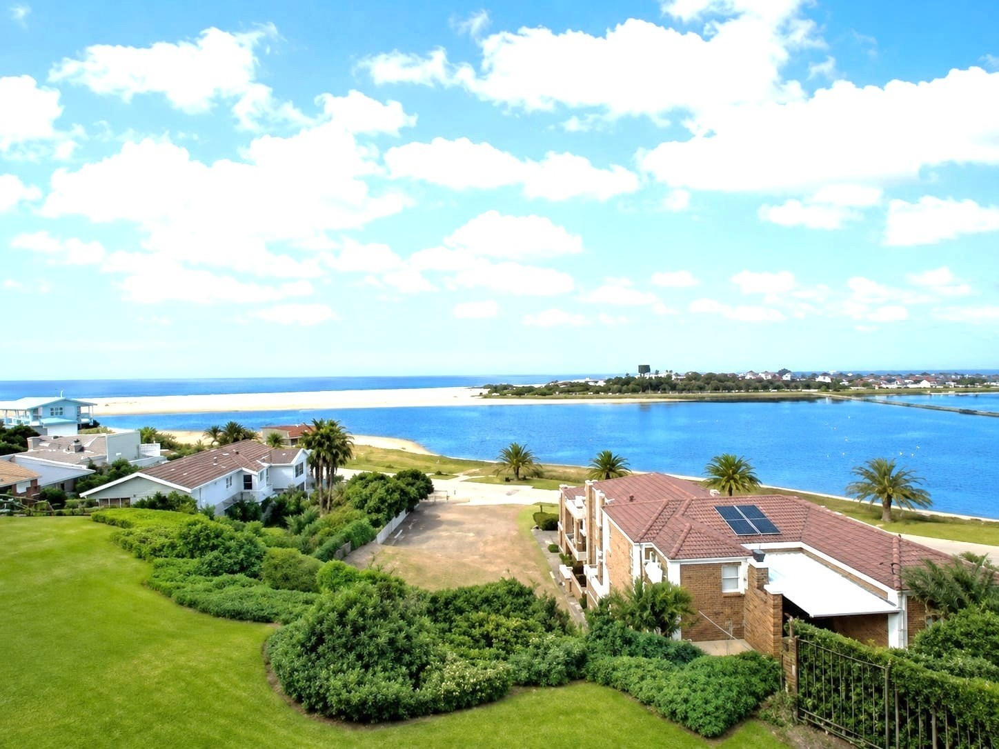 Apartment for sale in Aston Bay, Jeffreys Bay, 95 m²