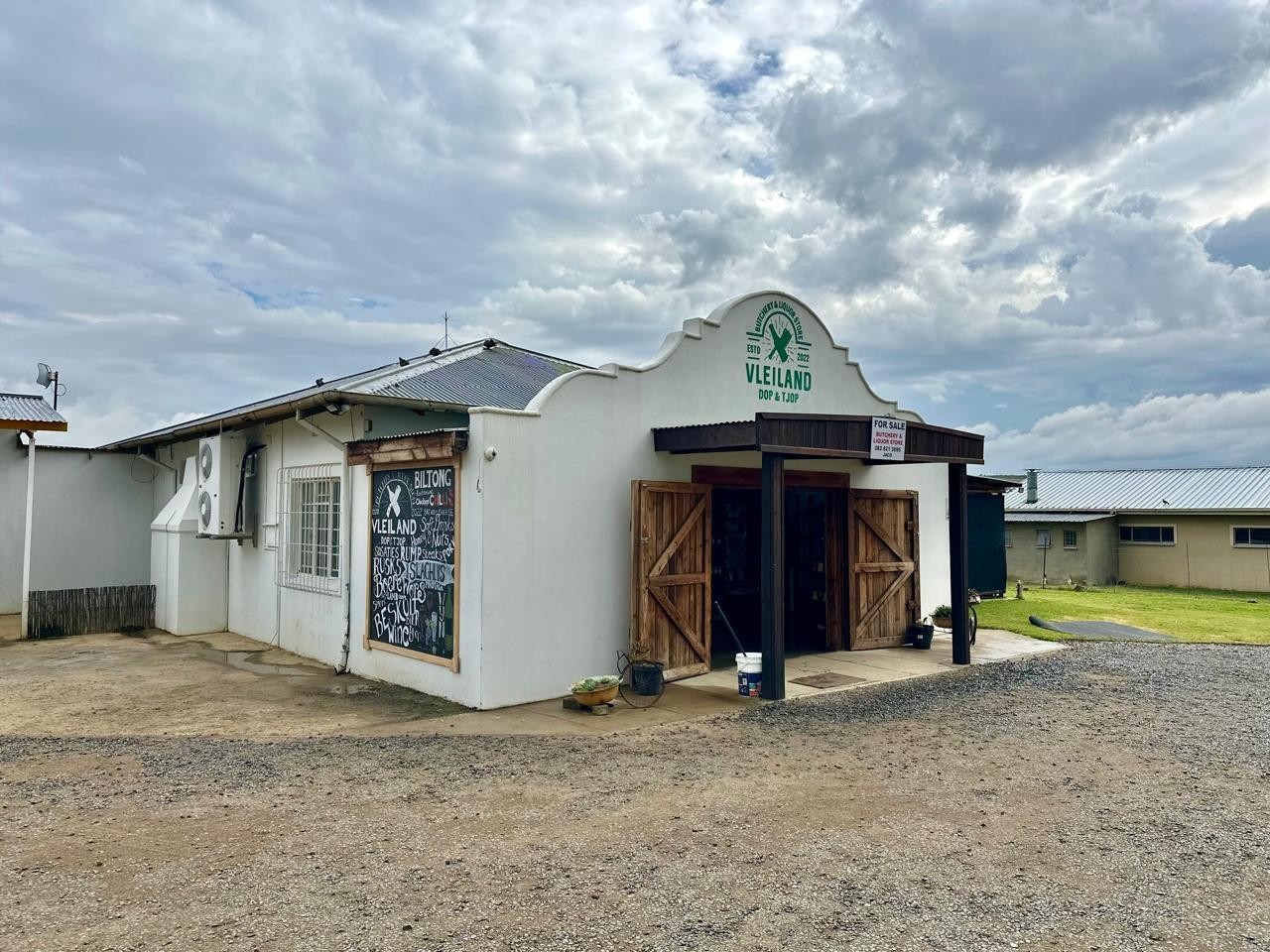 Fully Equipped Butchery and Liquor Store For Sale in Wakkerstroom.