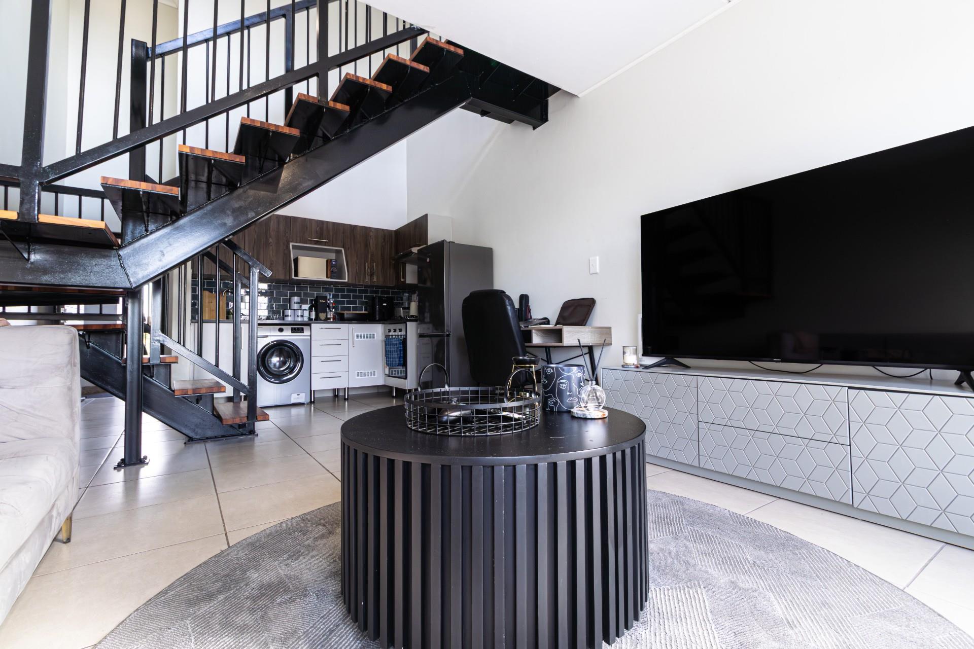 Apartment For Sale in Linbro Park, Sandton