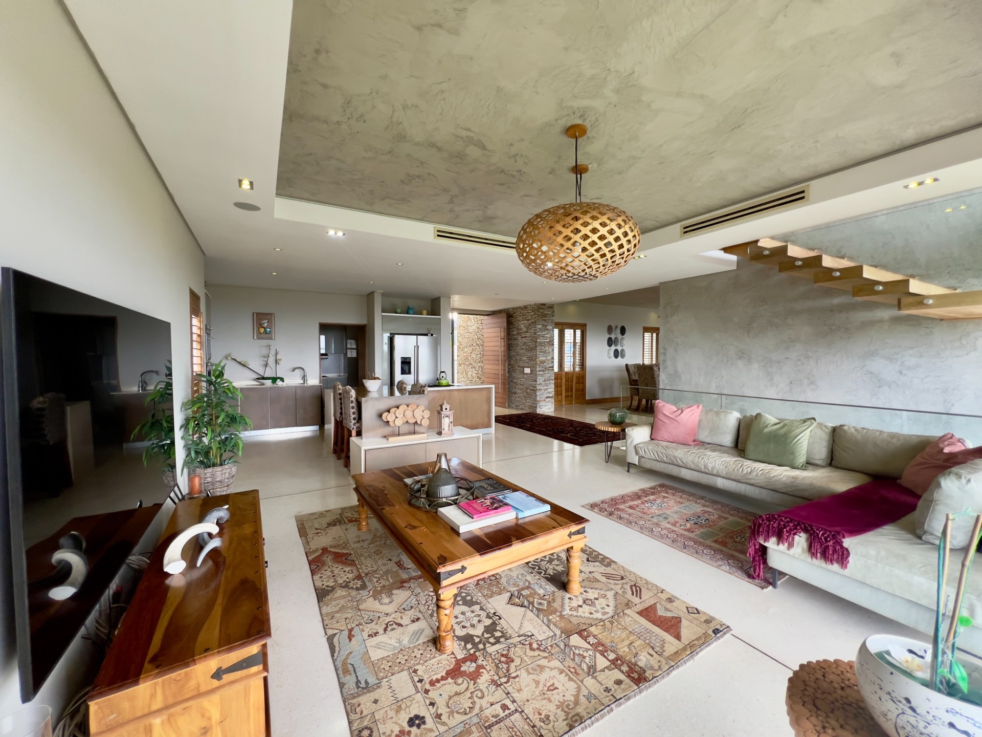 EXCLUSIVE LUXURY SEA LA VIEW FOR RENTAL -COASTAL LIVING IN BRETTENWOOD COASTAL ESTATE