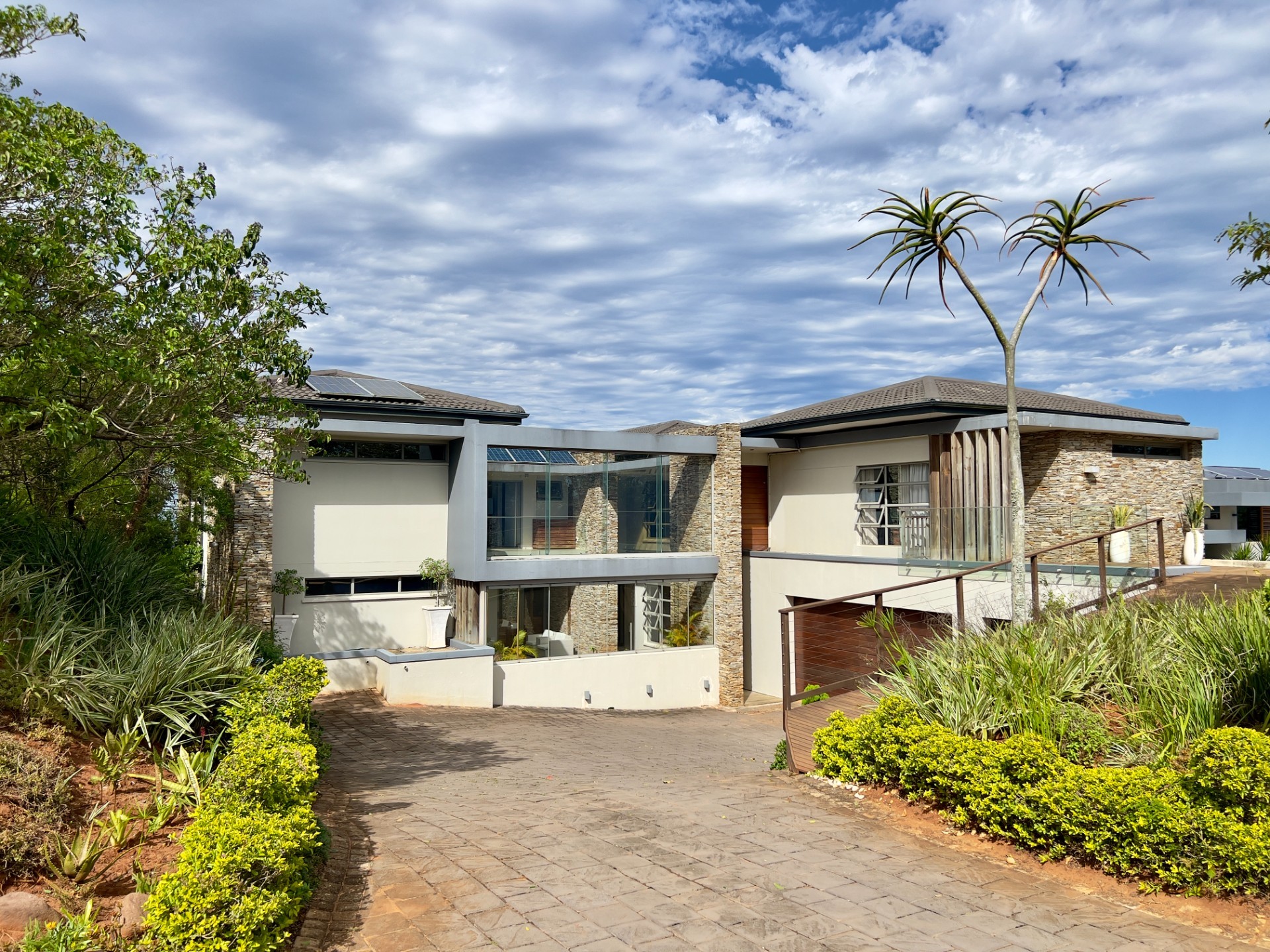 EXCLUSIVE LUXURY SEA LA VIEW FOR RENTAL -COASTAL LIVING IN BRETTENWOOD COASTAL ESTATE