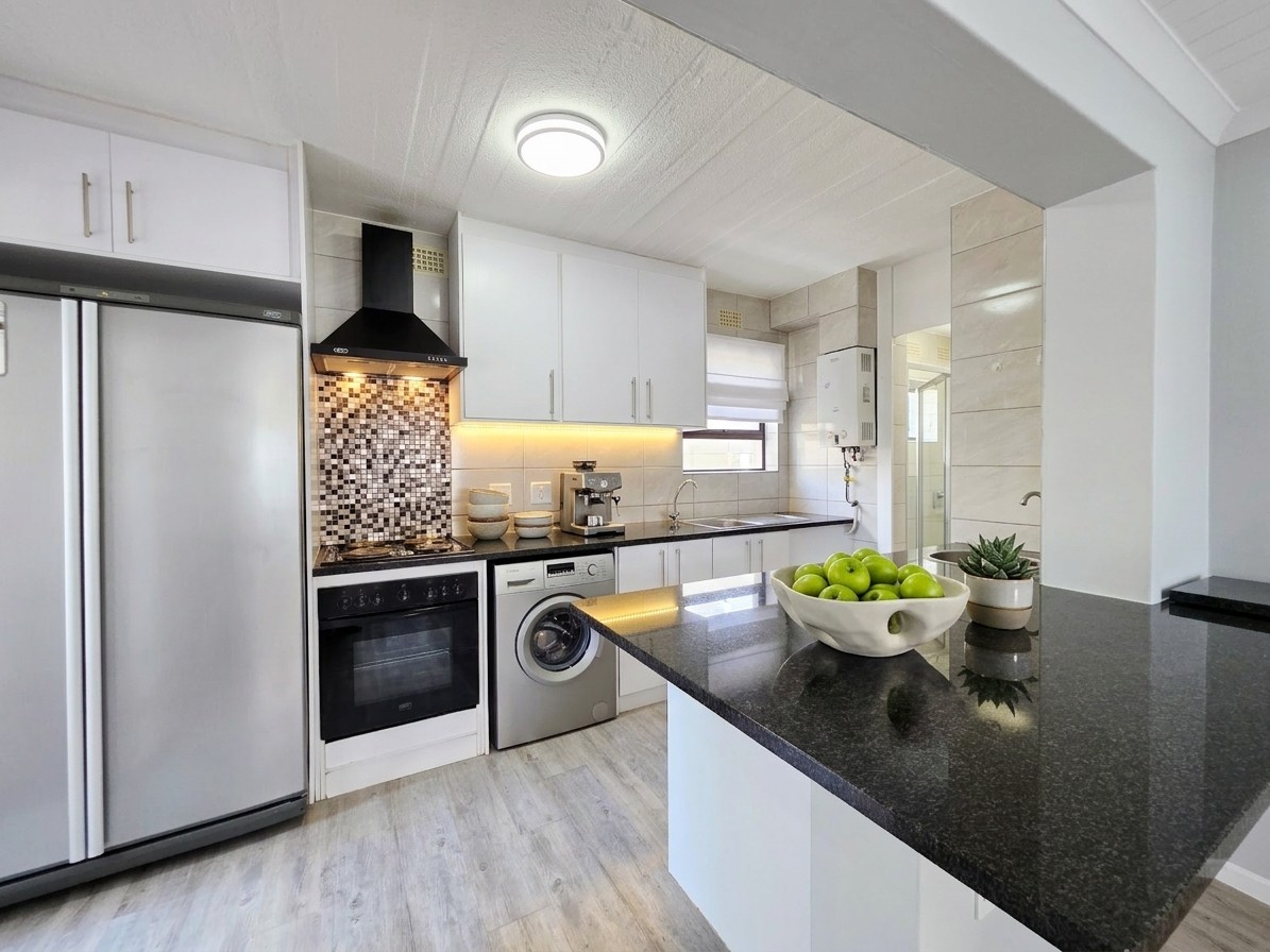 Apartment for rent in Blomtuin, Bellville, 56 m²