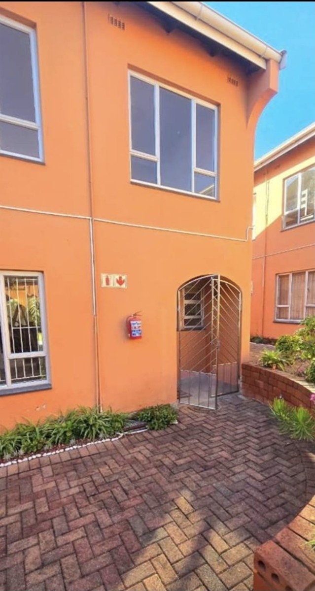 Townhouse For Sale in Malvern, Durban, KwaZulu Natal