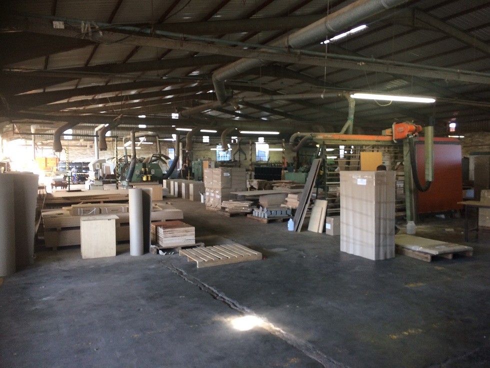 Factory warehouse with massive power and yard to let.