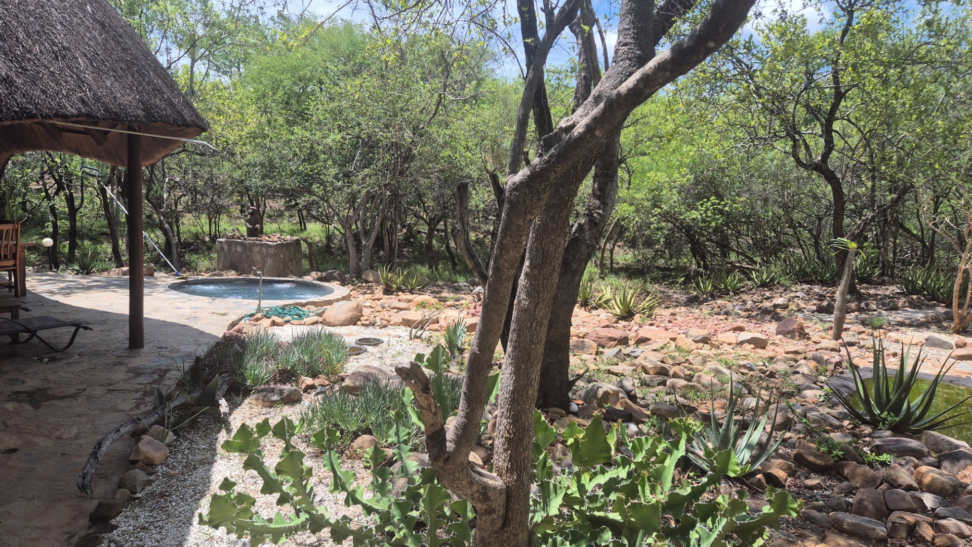 House, built on a 1 hectare plot, For Sale in Canyon Game Reserve, Hoedspruit