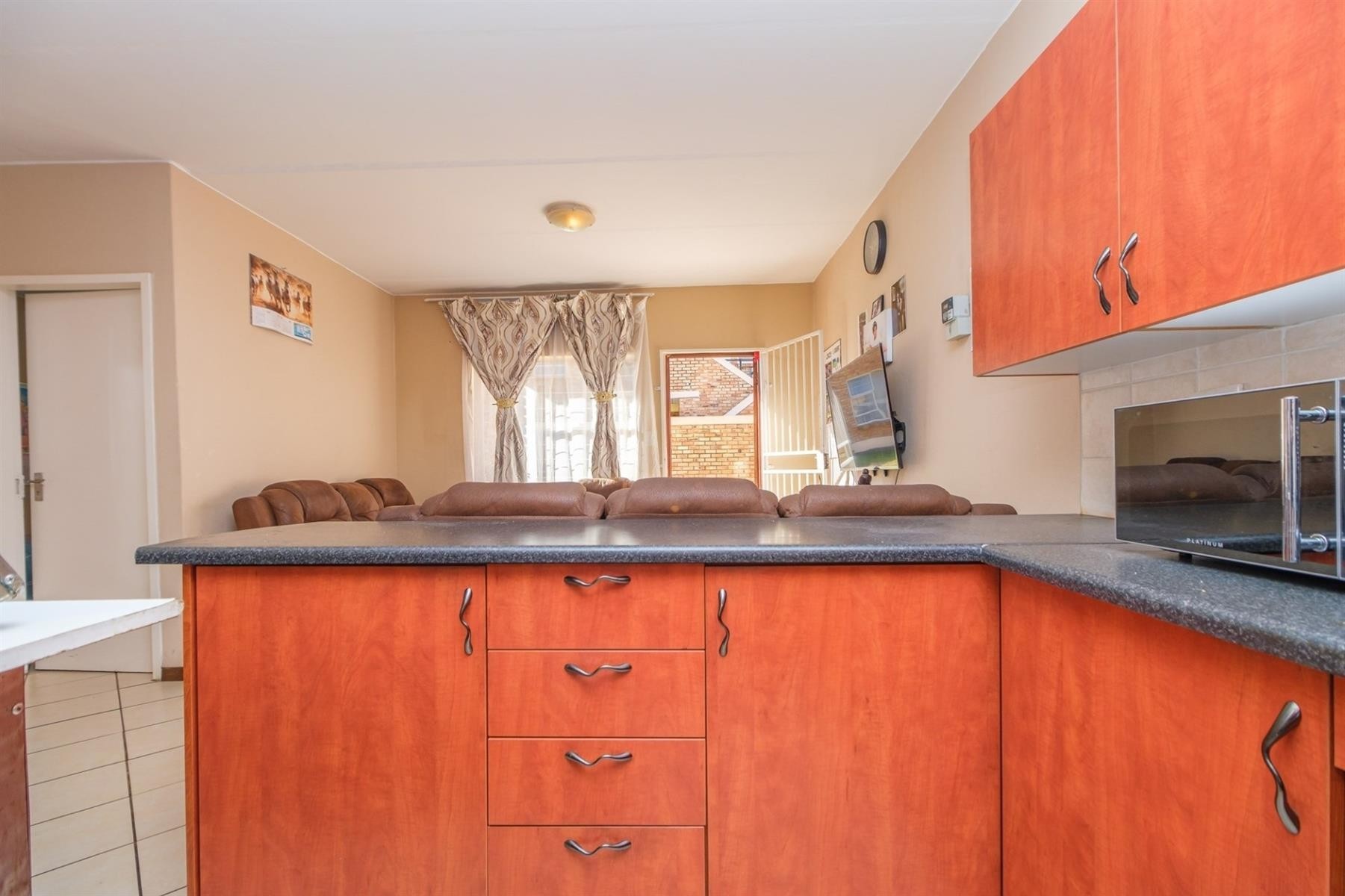 Modern Ground-Floor Convenience in the Heart of Honeydew