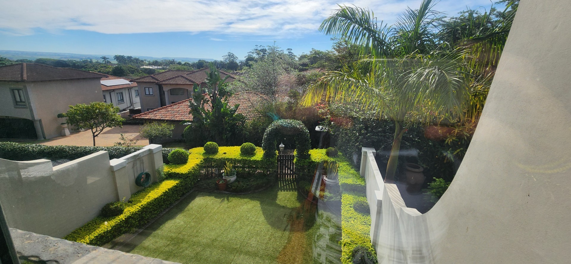 Stylish Lock-Up-and-Go Townhouse in Umhlali Golf Estate