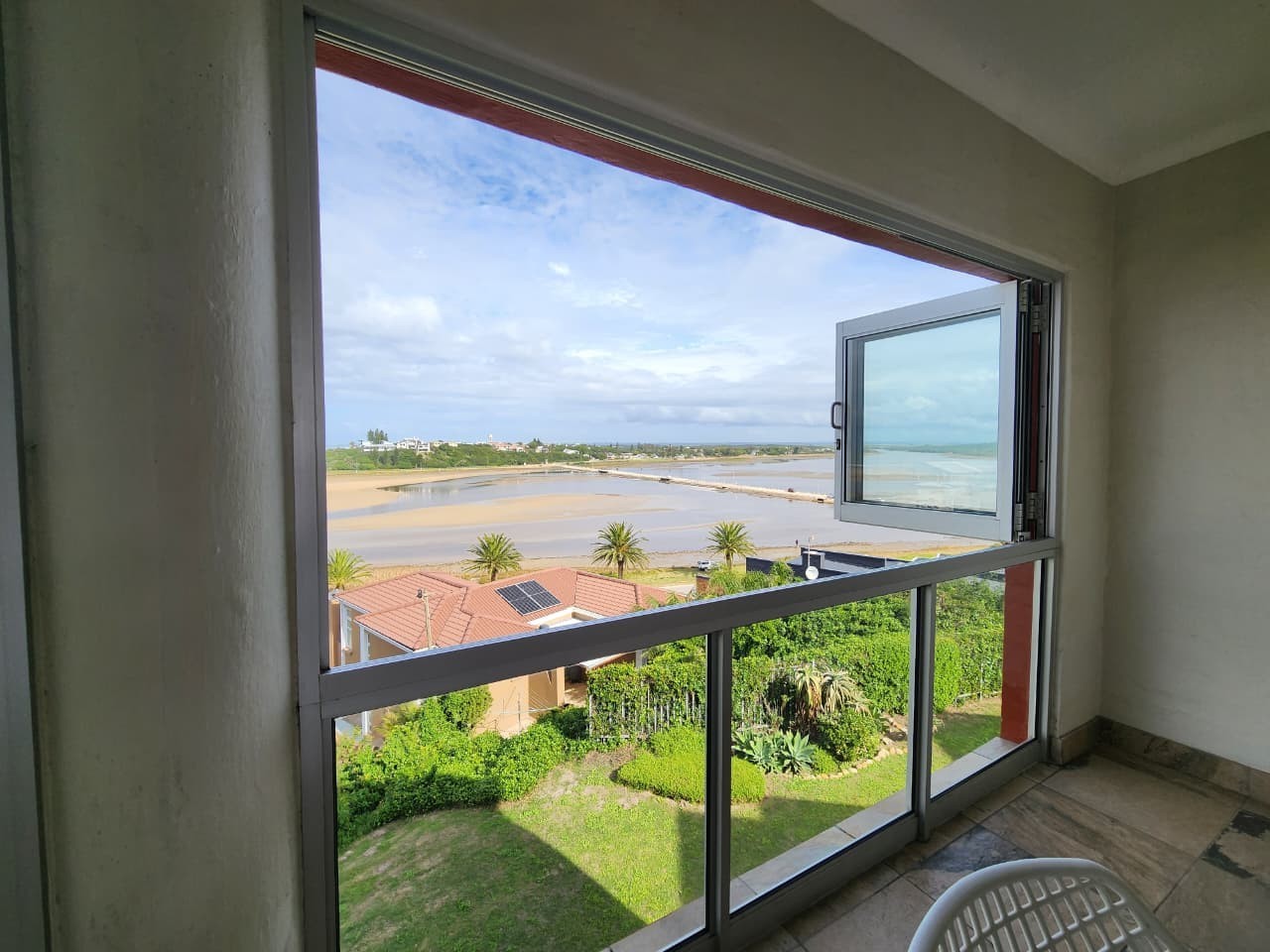 Aston Bay Flat with Panoramic Views and Modern Living