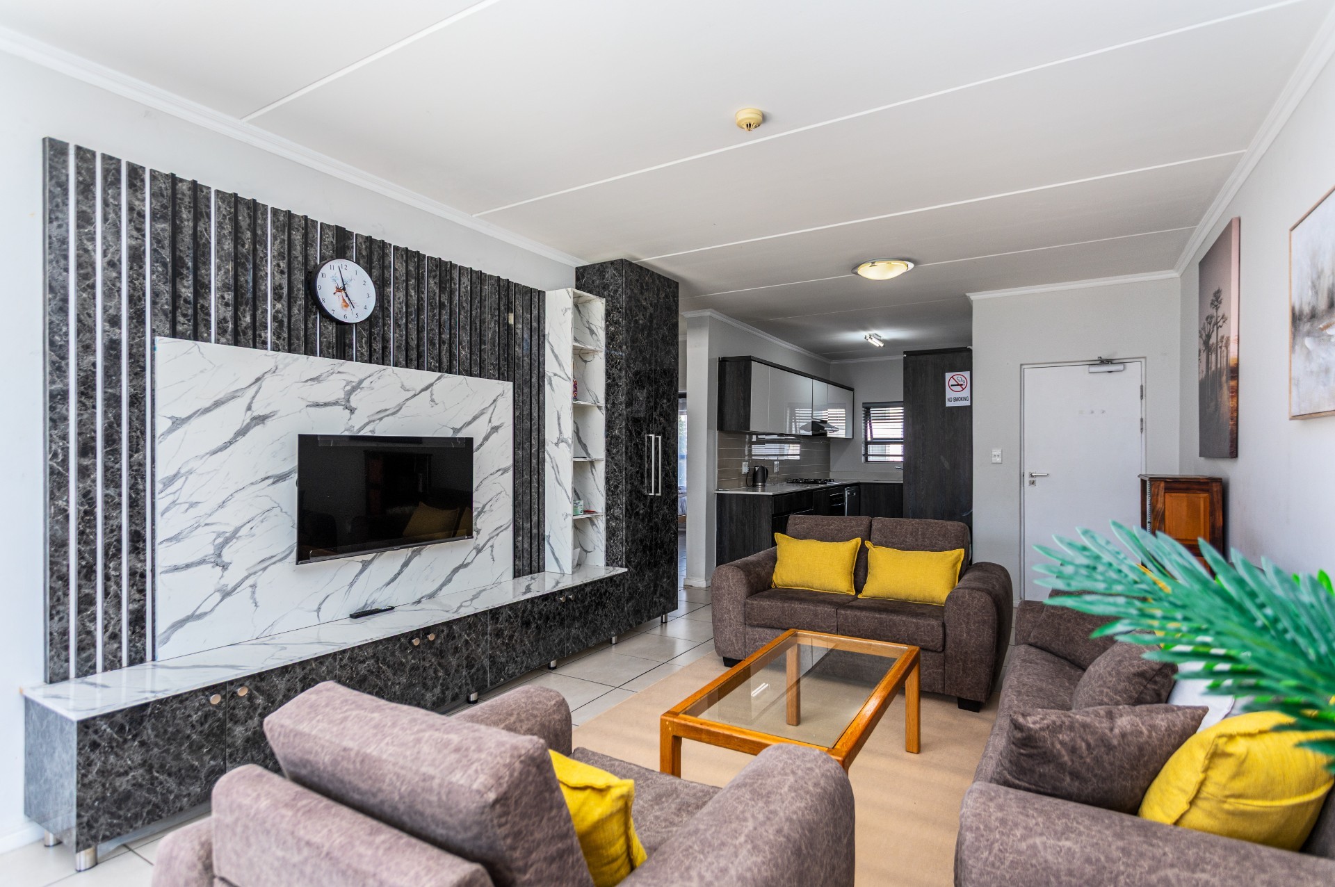 Apartment To Rent in Sandown, Blouberg