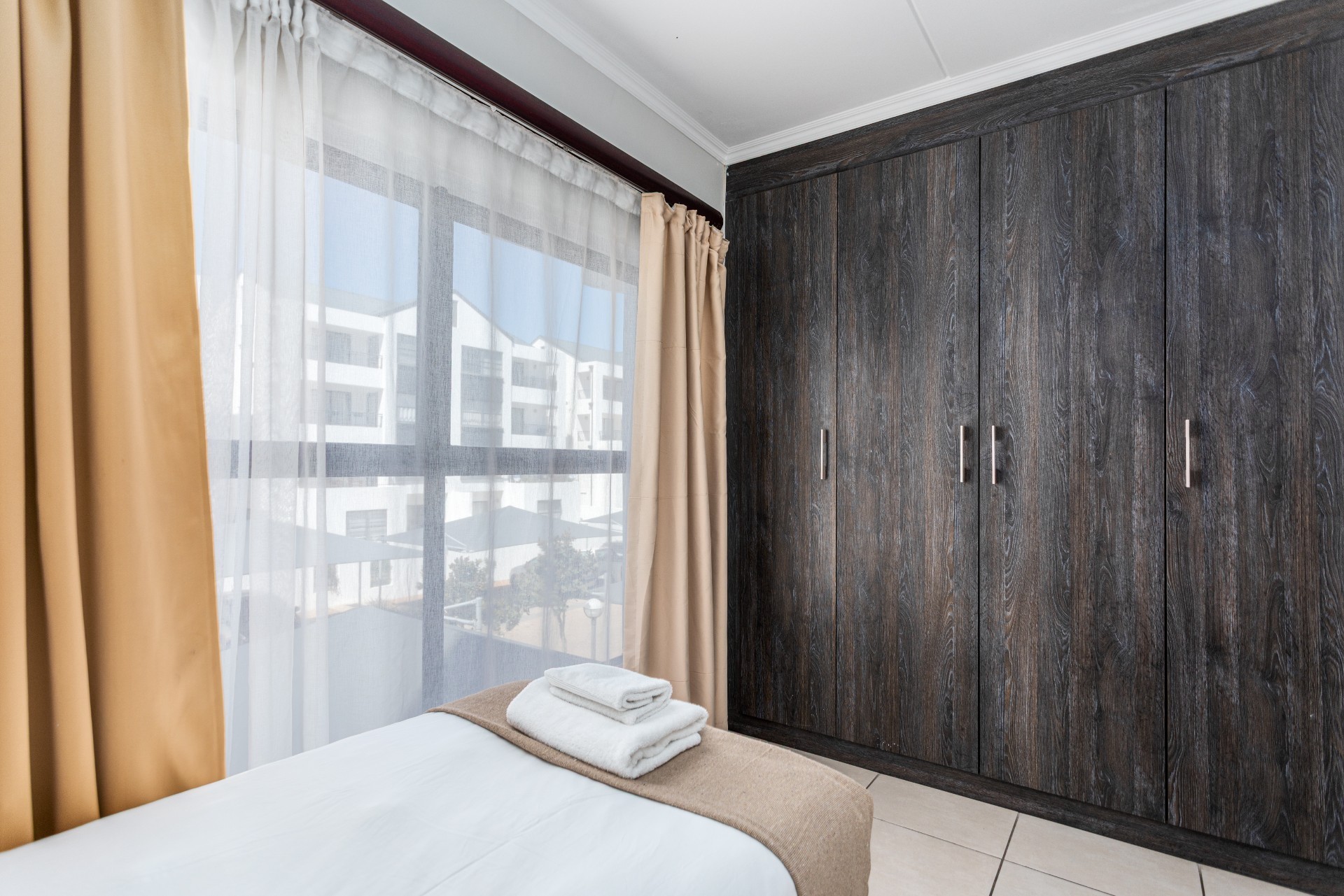 Apartment To Rent in Sandown, Blouberg
