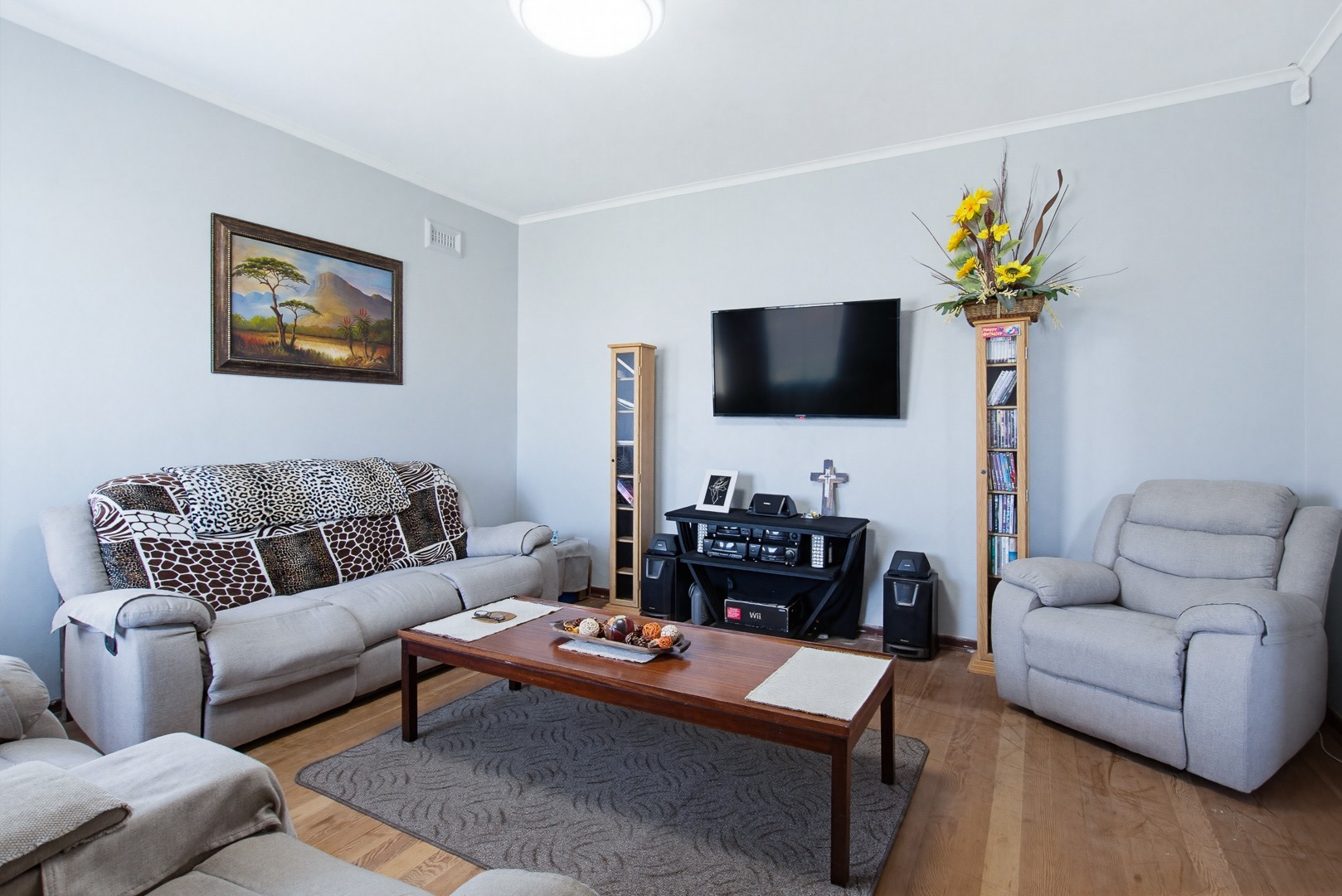 Spacious Corner Plot Family Home with Large Yard