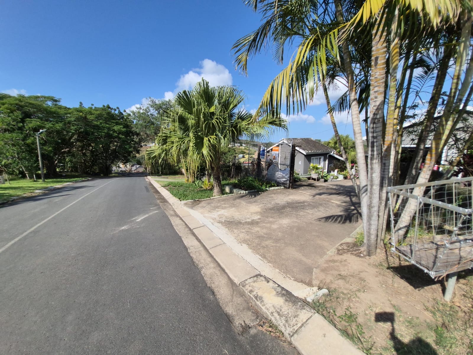 WELL-MAINTAINED PROPERTY WITH AN INCOME-GENERATING FLATLET