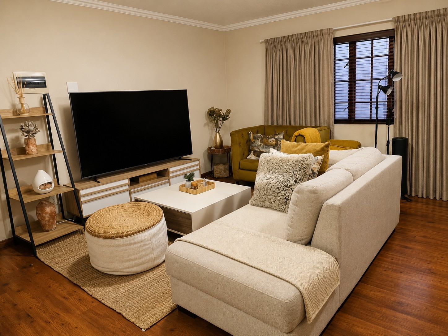Furnished Ground Floor Apartment To Rent in Boardwalk, Pretoria