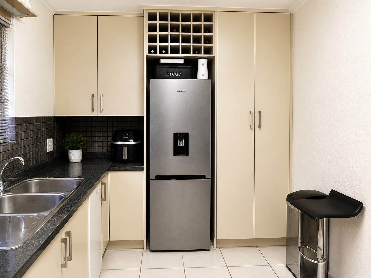 Furnished Ground Floor Apartment To Rent in Boardwalk, Pretoria