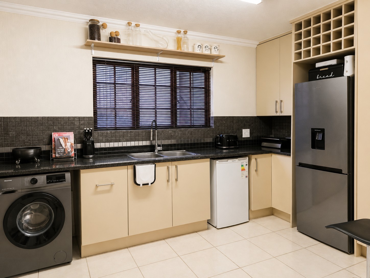 Furnished Ground Floor Apartment To Rent in Boardwalk, Pretoria