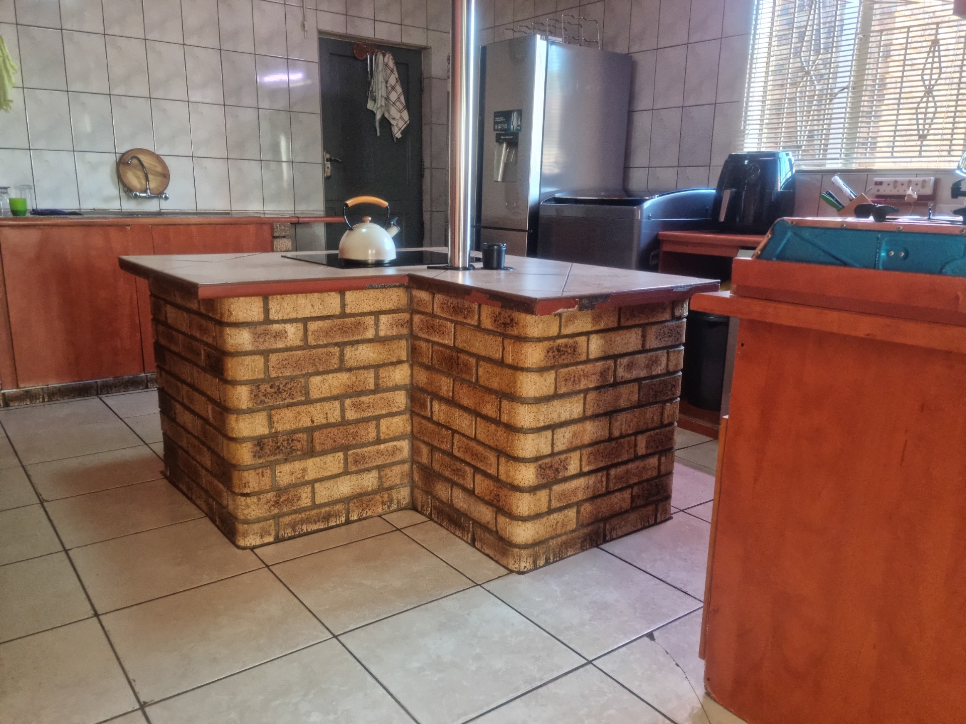 Large 3 bed home with 2 cottages in Eldorado Park. No Transfer Duty