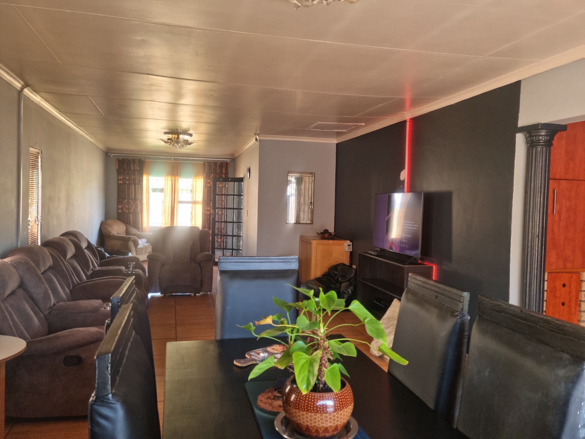Large 3 bed home with 2 cottages in Eldorado Park. No Transfer Duty
