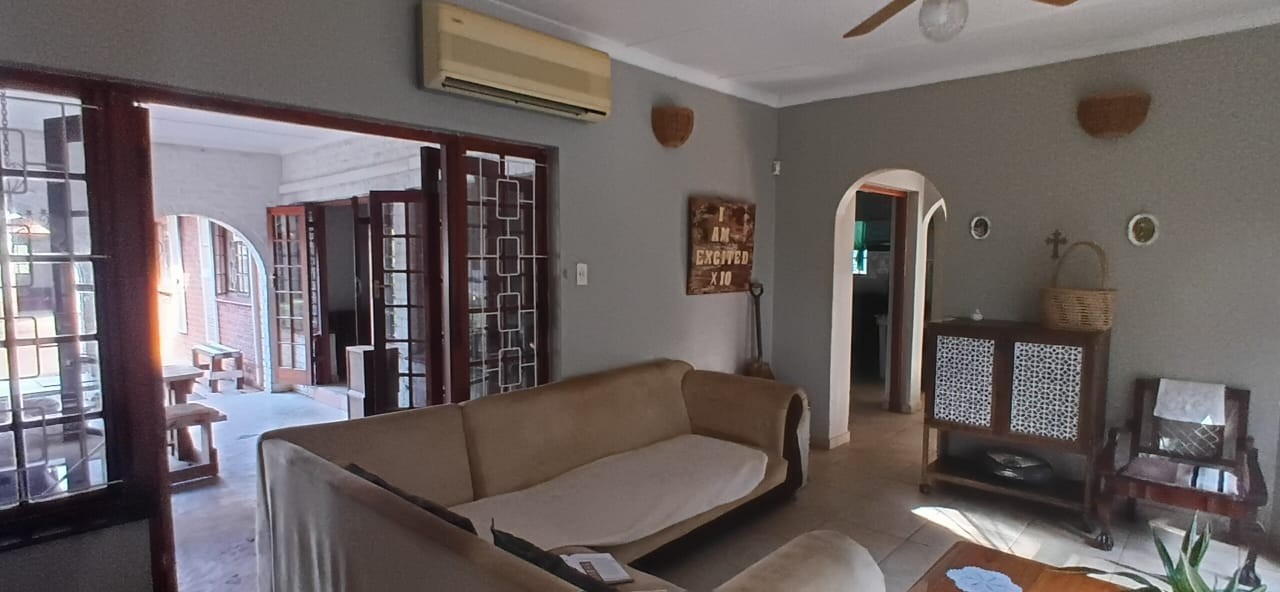 4 Bedroom House with Flatlet for Sale in Kwambonambi, KwaZulu Natal