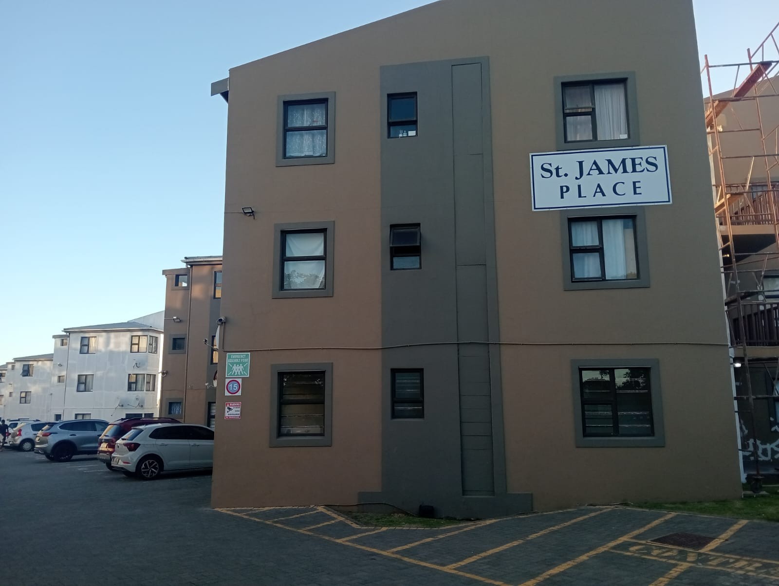 Spacious 4 Bedroom Investment Apartment in Southernwood