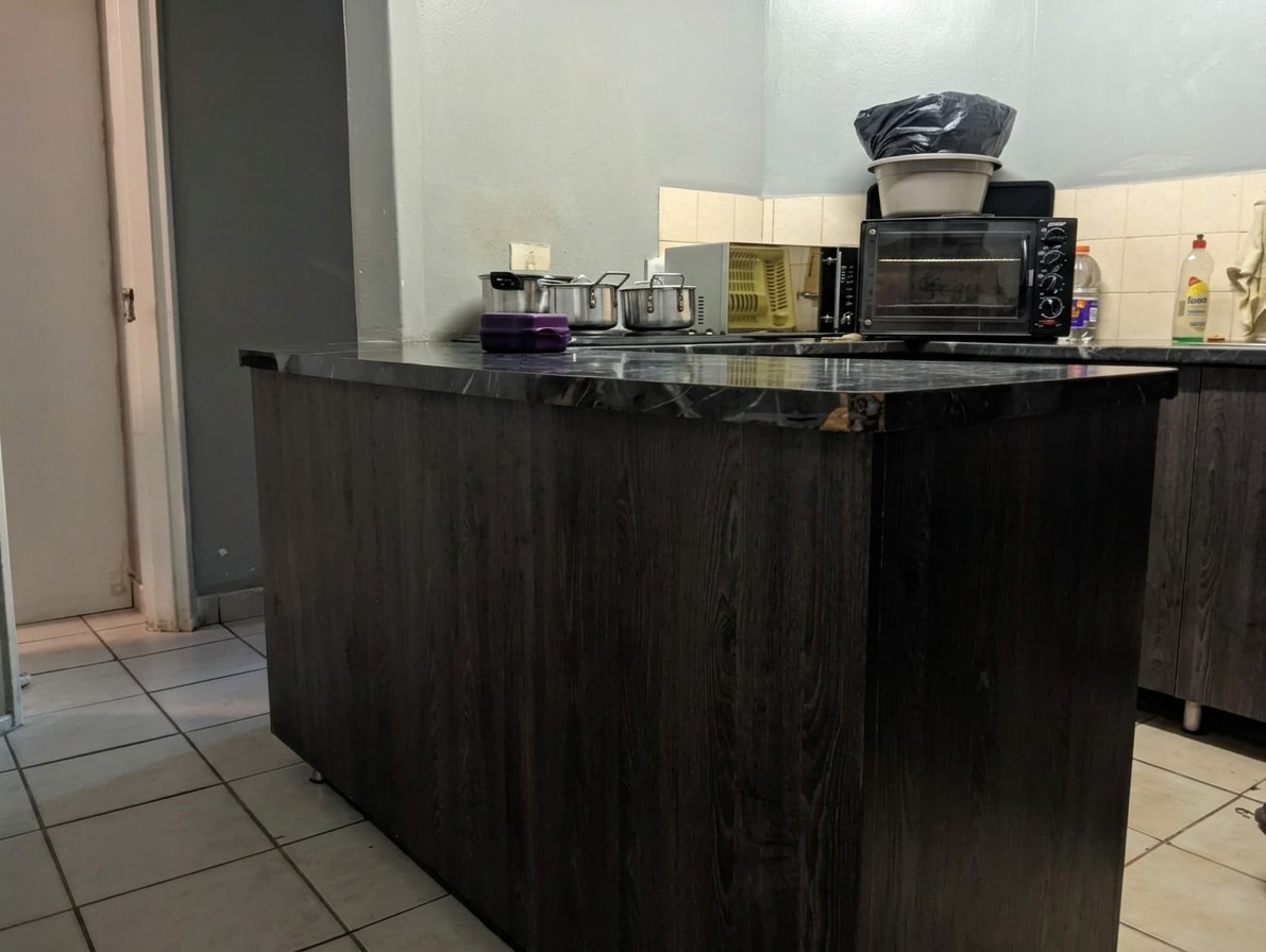 Spacious 4 Bedroom Investment Apartment in Southernwood