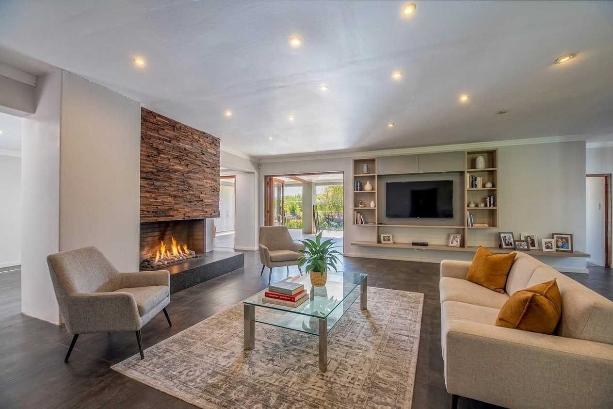 Unique 4 bedroom home in Craighall Park 2
