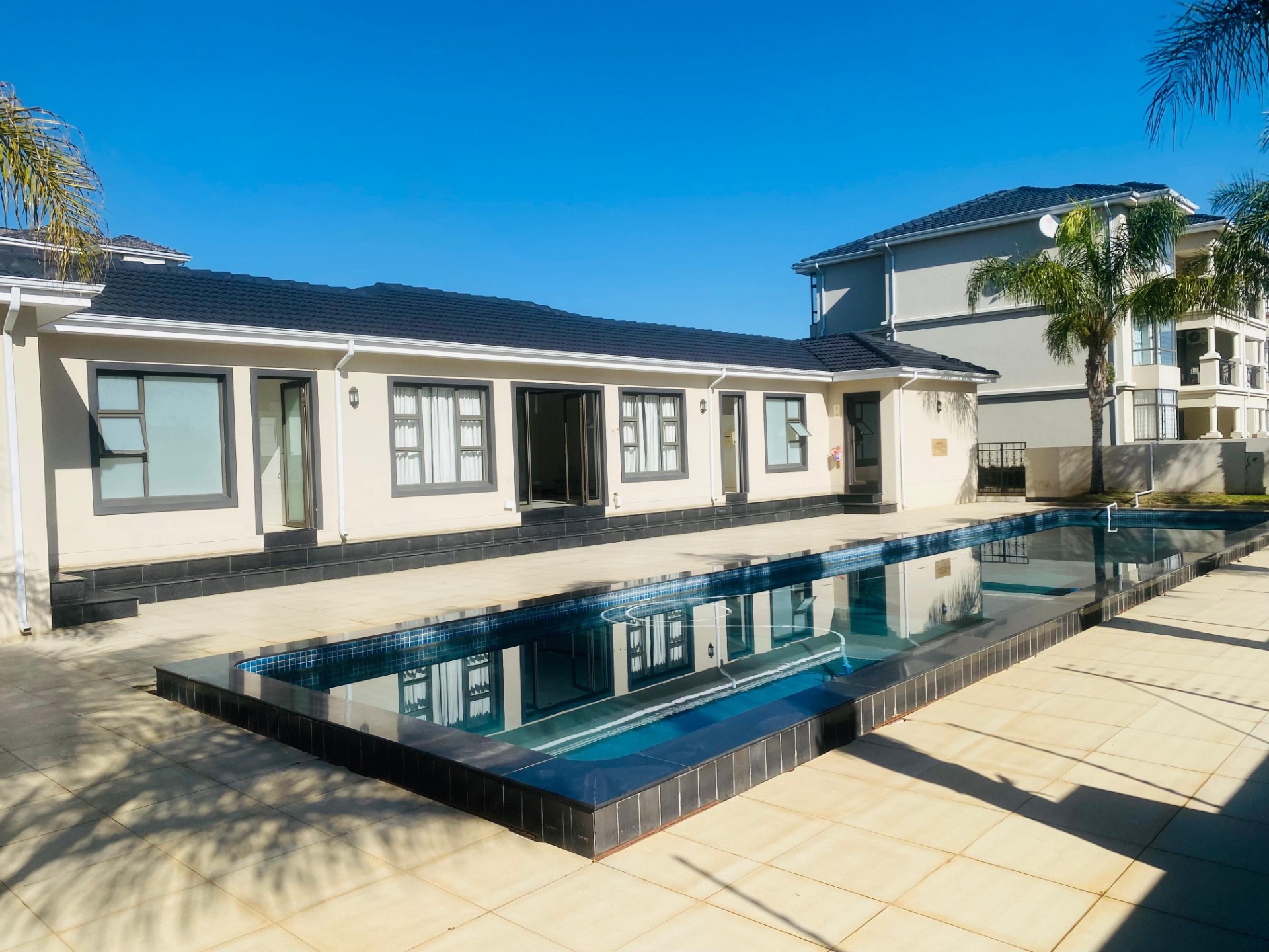 2-BEDROOM 2-BATHROOM 2- CAR PARK Apartment For Sale in Midrand