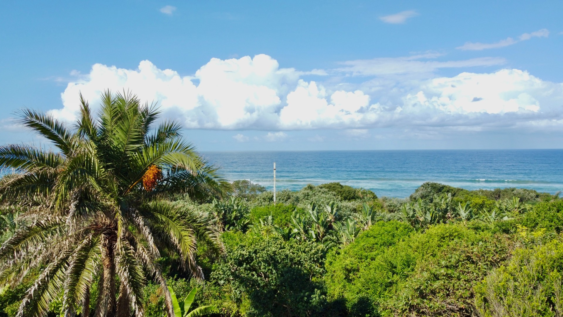 Elegant Sea View Townhouse with Private Pool and Spacious Garden