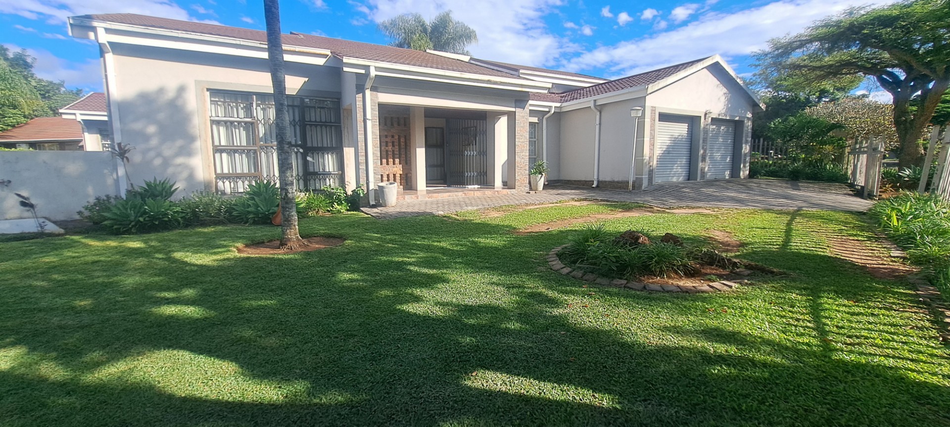 4 beds 3 Baths double garage House For Sale in White River White River Mpumalanga