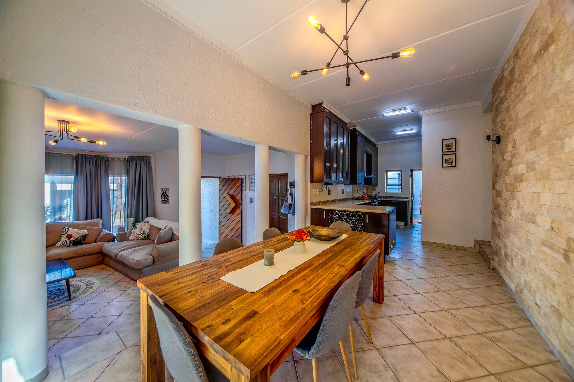 Spacious Two Bedroom Townhouse With Space to Convert Into Three Bedrooms