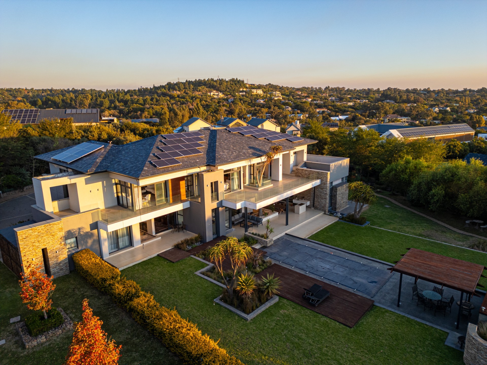 Timeless Luxury In Blue Hills Equestrian Estate