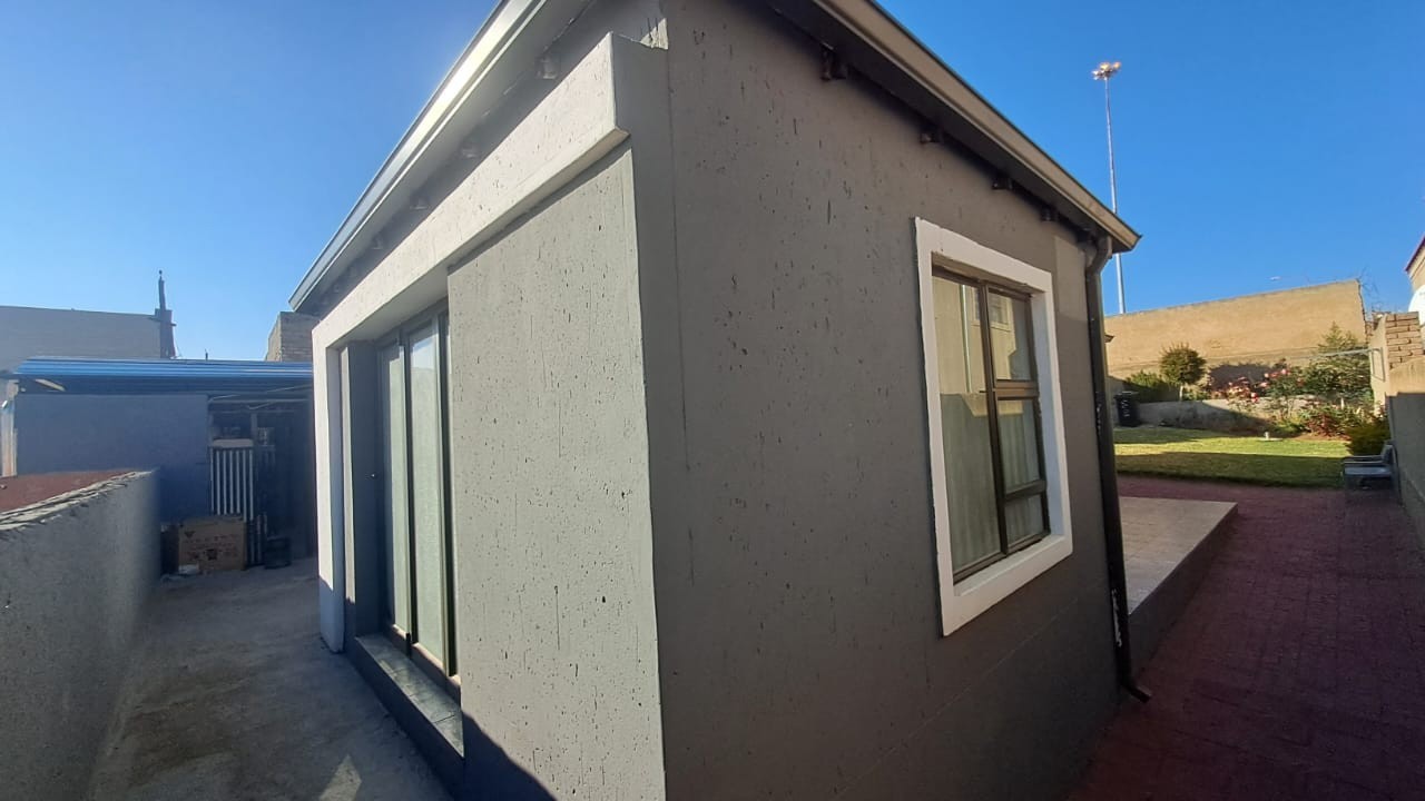 House for sale in Emdeni, Soweto