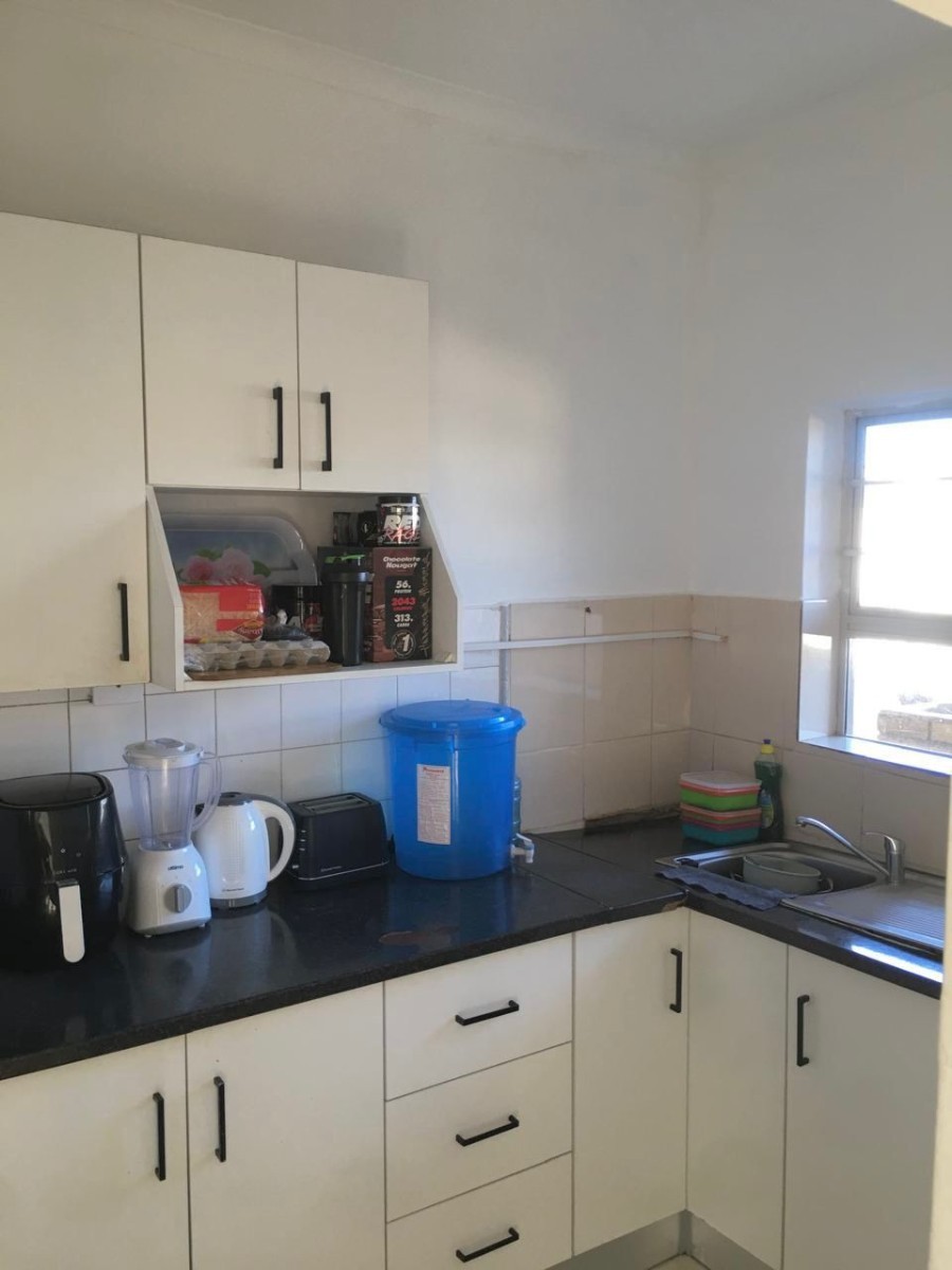 Apartment For Sale in Port Elizabeth Central, Port Elizabeth