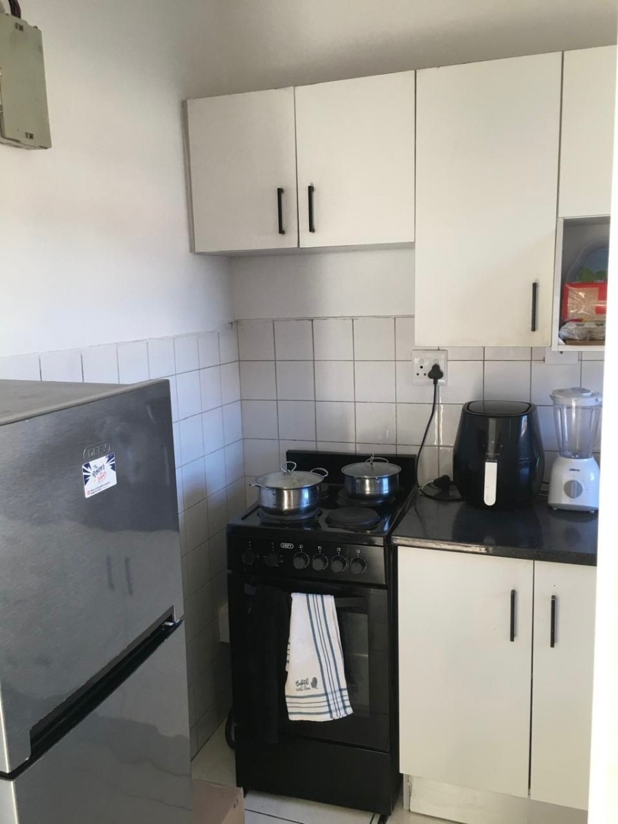 Apartment For Sale in Port Elizabeth Central, Port Elizabeth