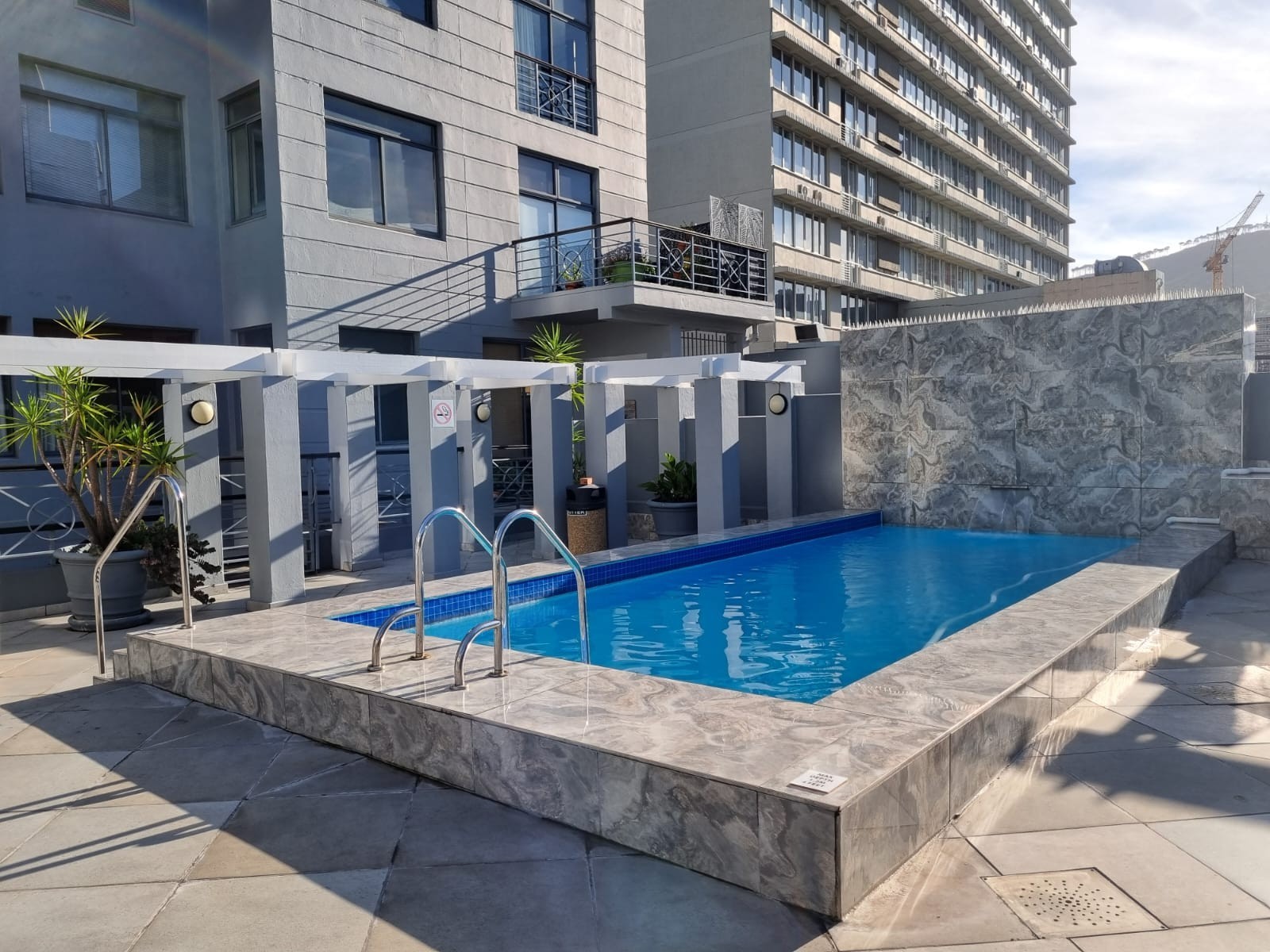 One-bedroom Apartment to Rent at The Square | Cape Town City Centre