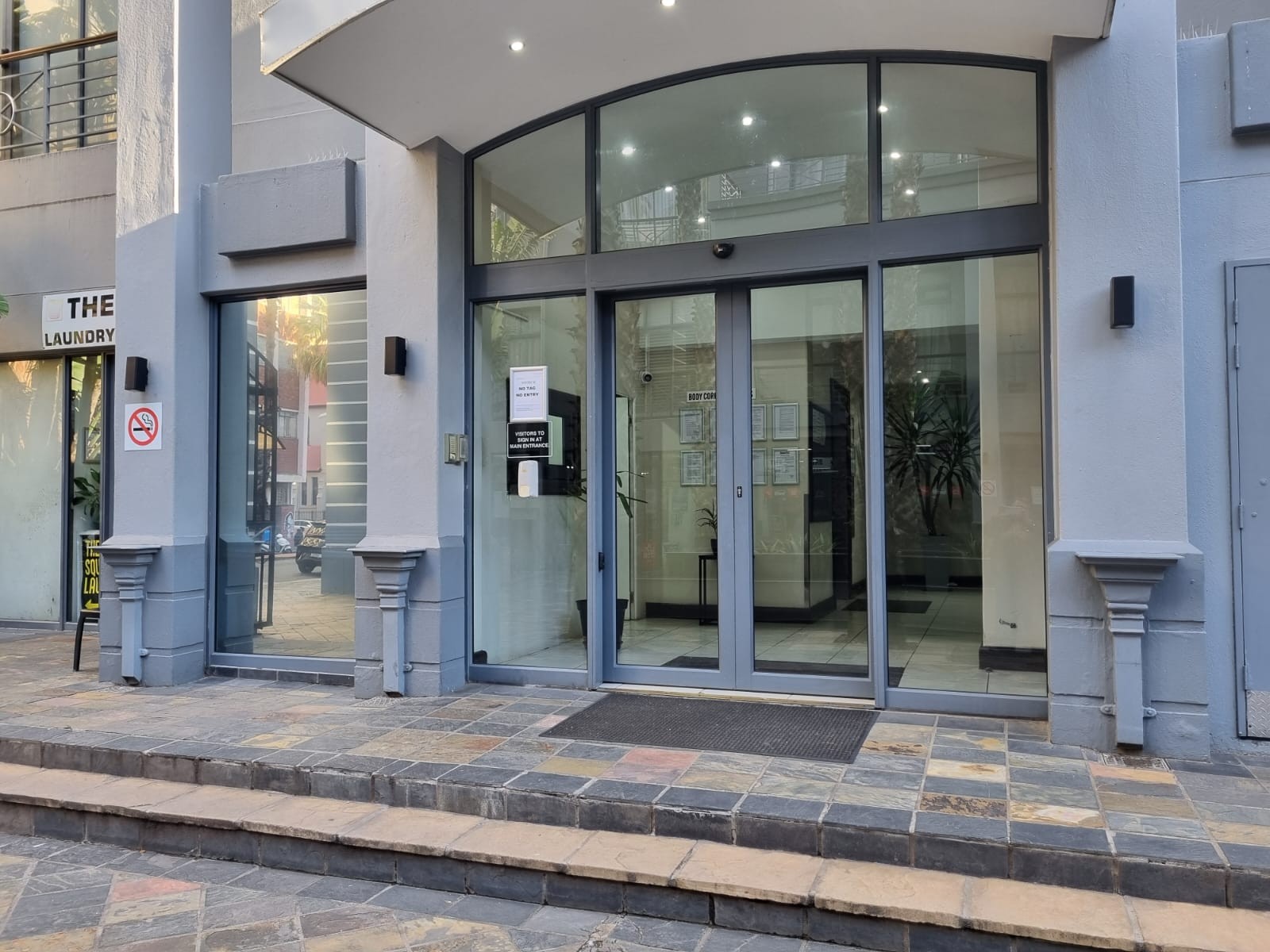 One-bedroom Apartment to Rent at The Square | Cape Town City Centre