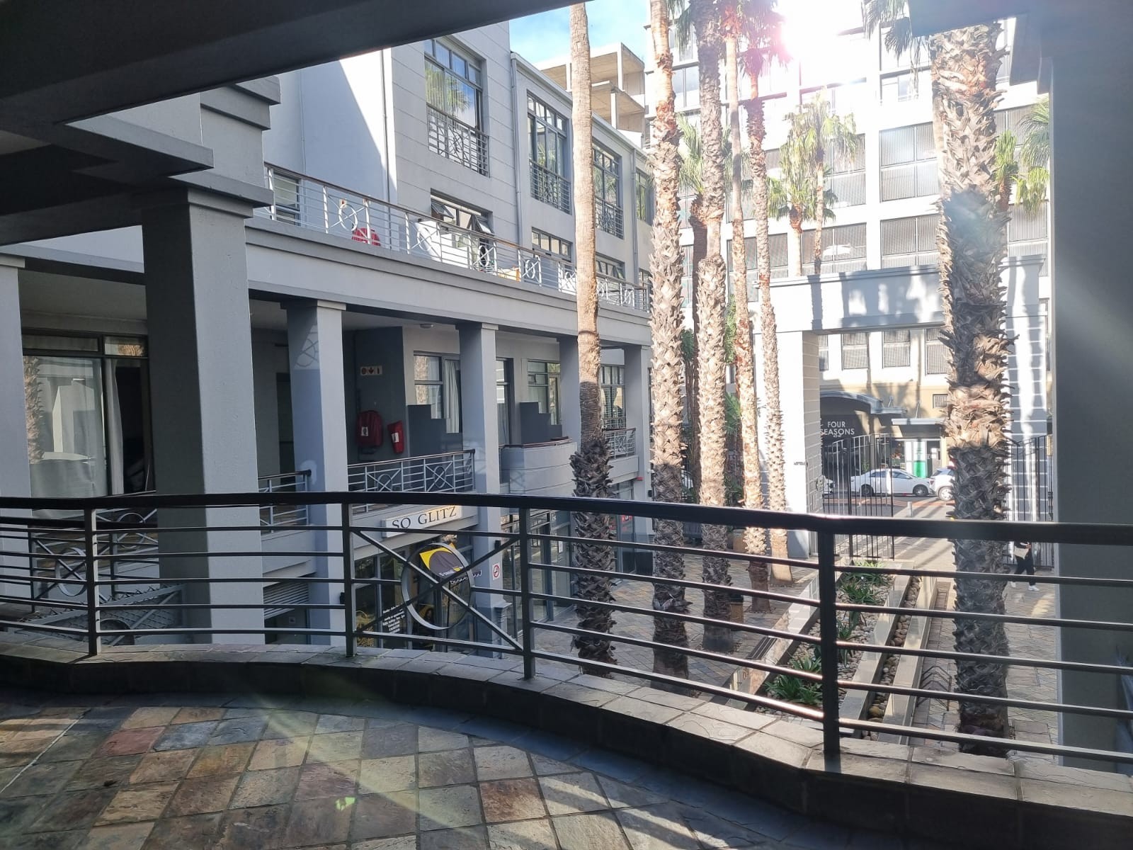 One-bedroom Apartment to Rent at The Square | Cape Town City Centre