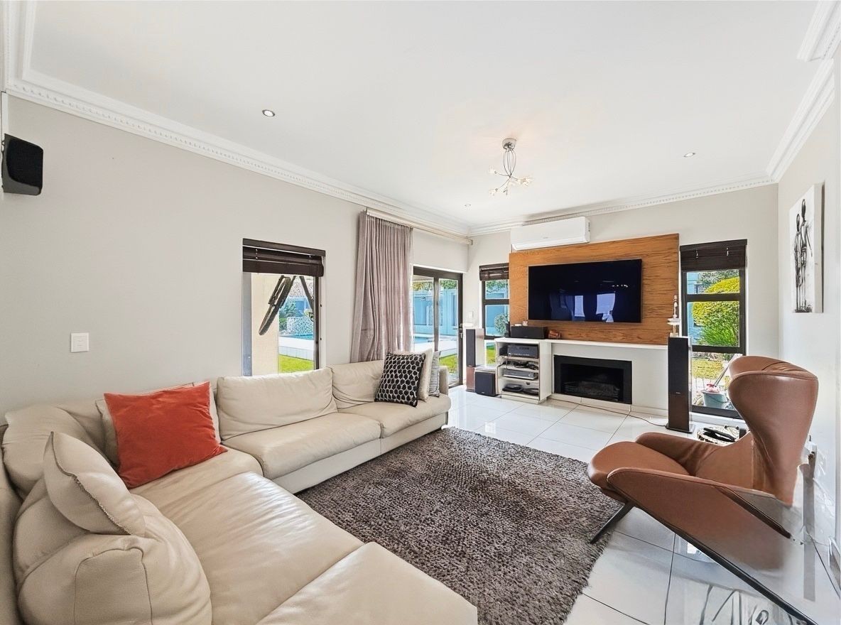 Grand Scale Family Living with Exceptional Entertaining Appeal in Cedar Creek Estate