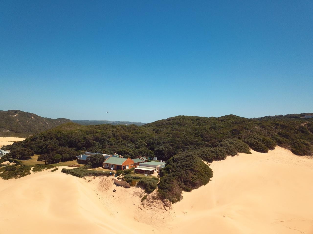LOCATION, LOCATION, SEA VIEWS AND DIRECT ACCESS TO THE BEACH - HOME IN BEGHA!!!