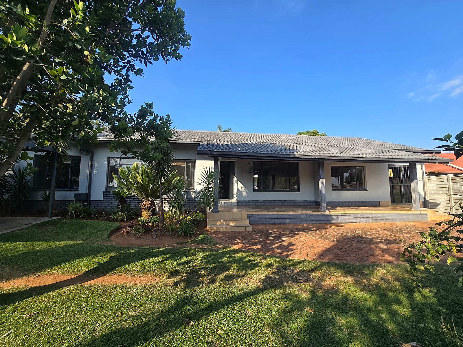 Beautiful 3-Bedroom Home to Rent in Magalieskruin
