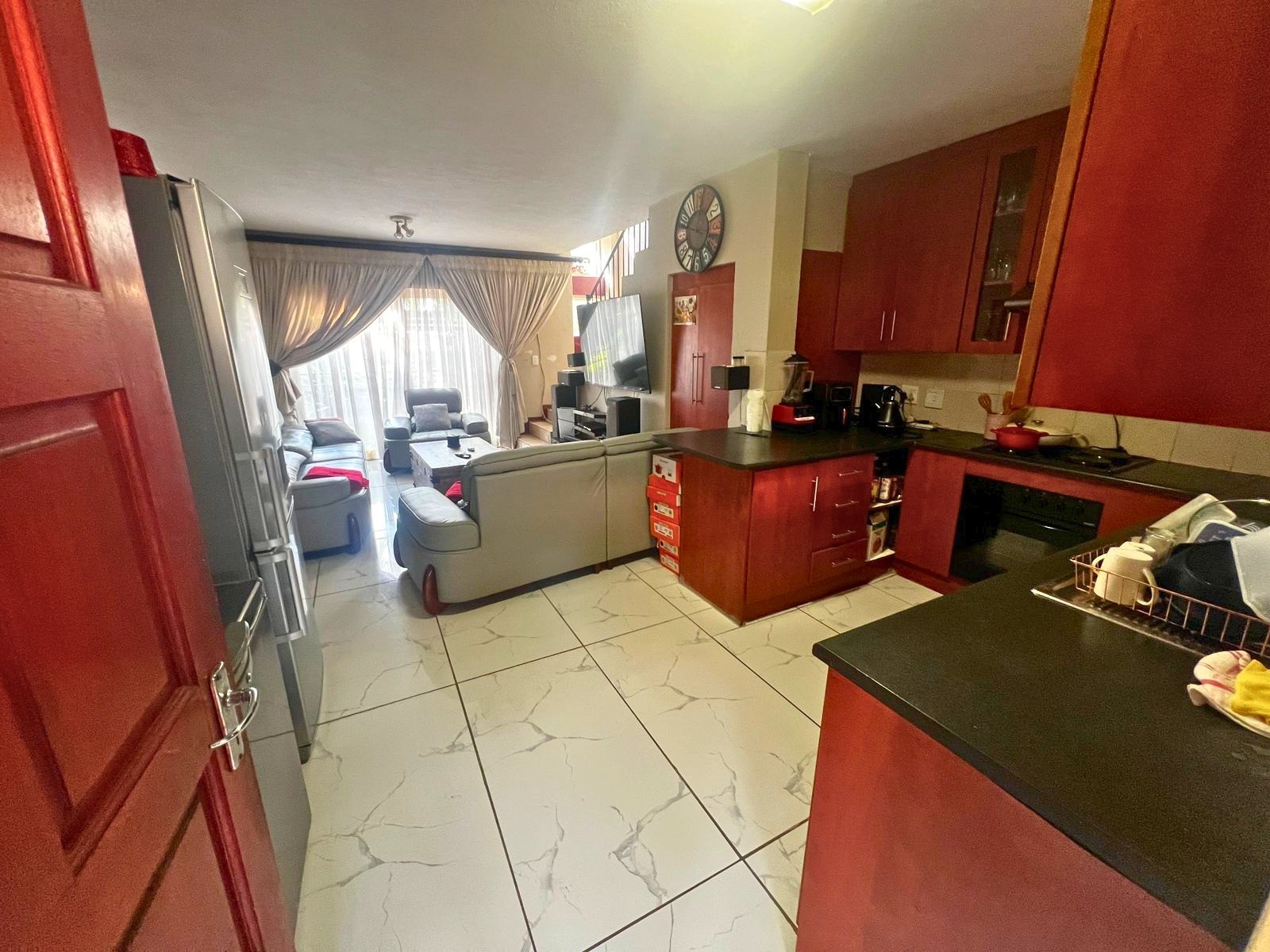 3 Bedroom Townhouse for Sale in Heuwelsig Estate, Centurion