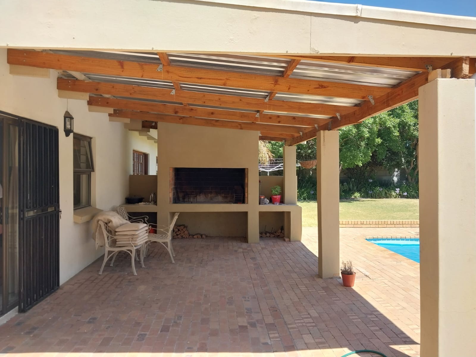4 bedroom with huge erf in Porterville For Sale in Porterville